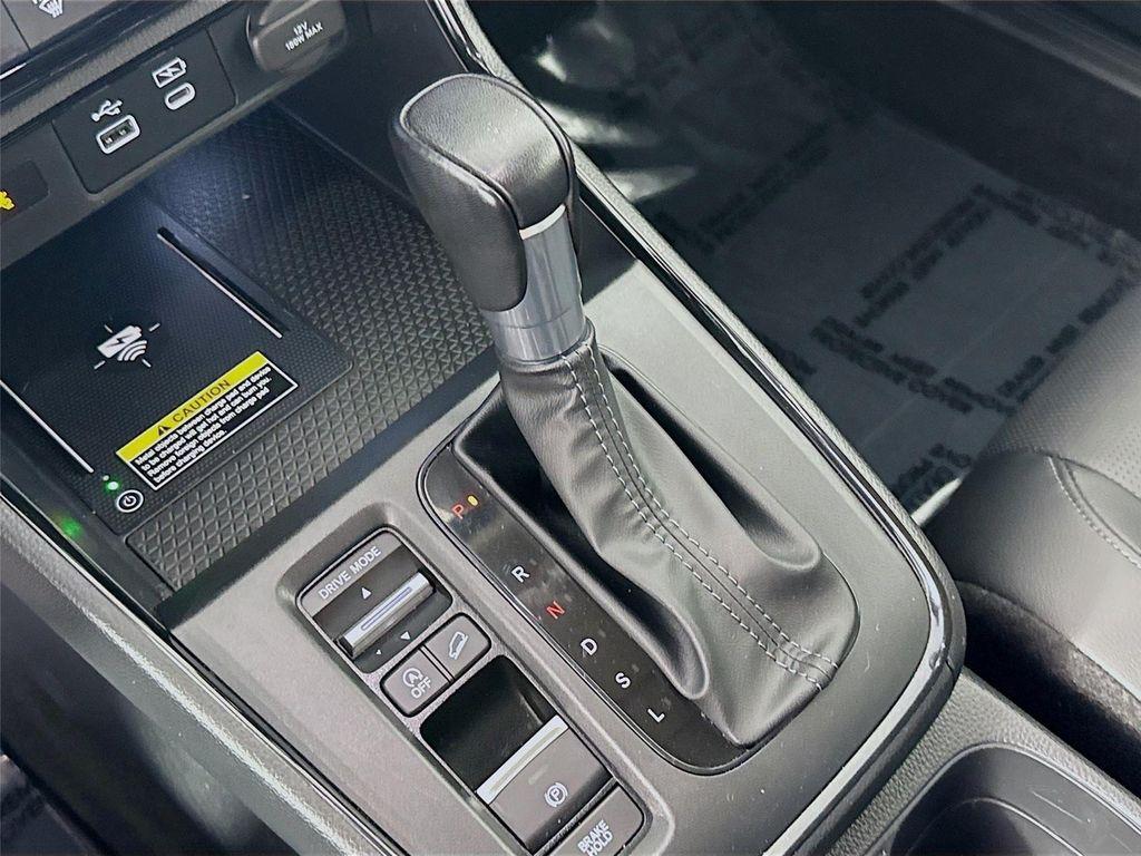 used 2025 Honda CR-V car, priced at $29,000