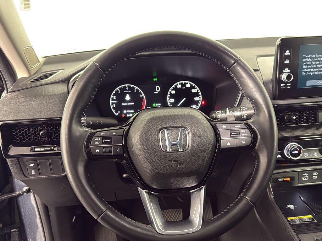used 2025 Honda CR-V car, priced at $29,900