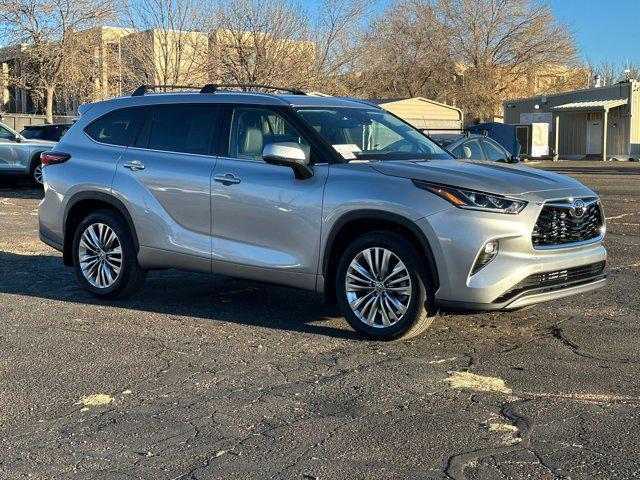 used 2025 Toyota Highlander car, priced at $51,998