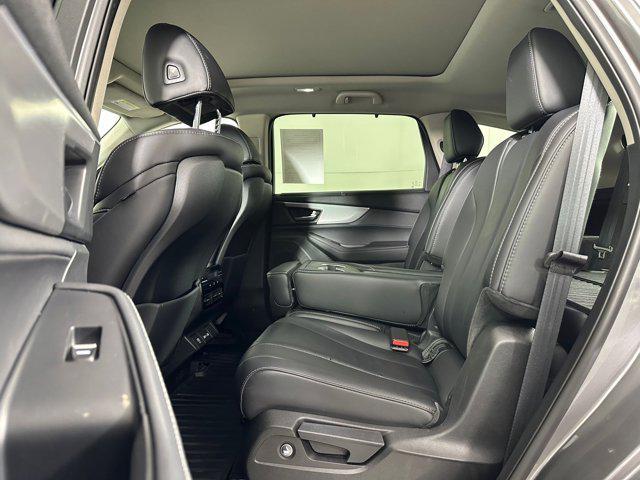 used 2024 Acura MDX car, priced at $43,500