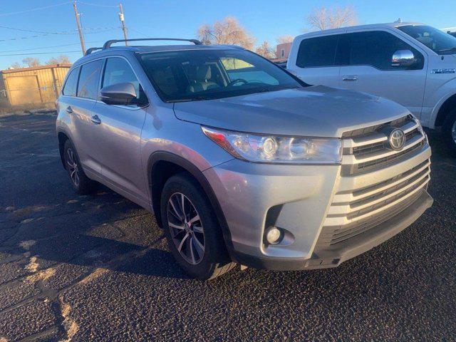used 2017 Toyota Highlander car, priced at $18,999