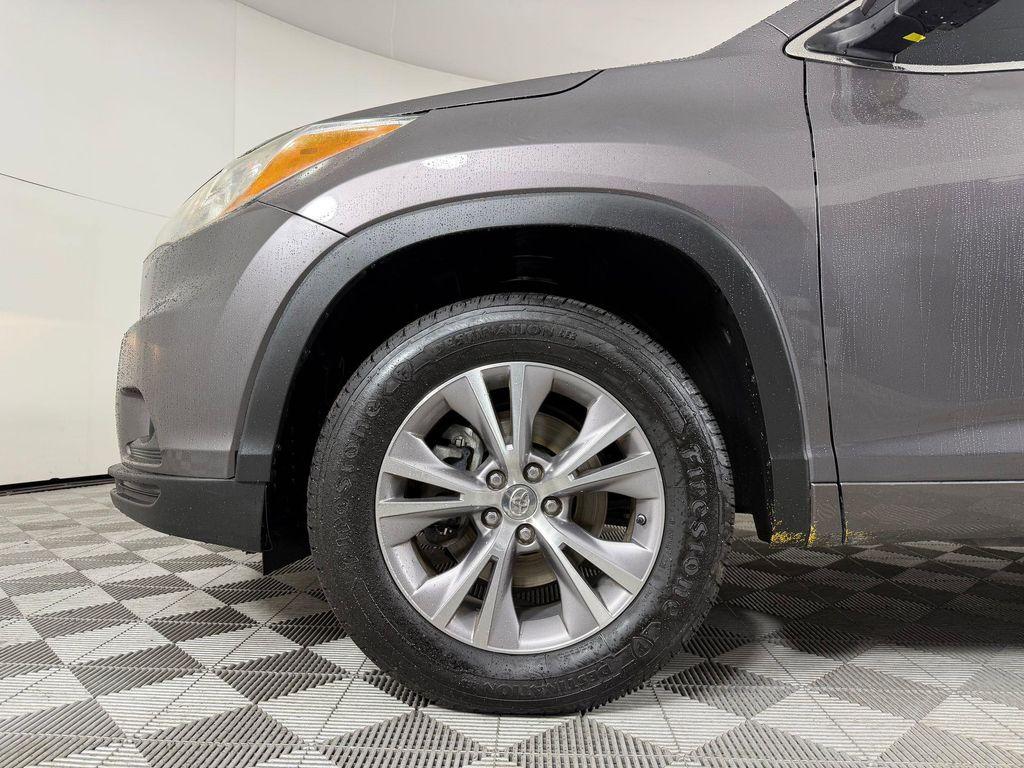 used 2015 Toyota Highlander car, priced at $14,768