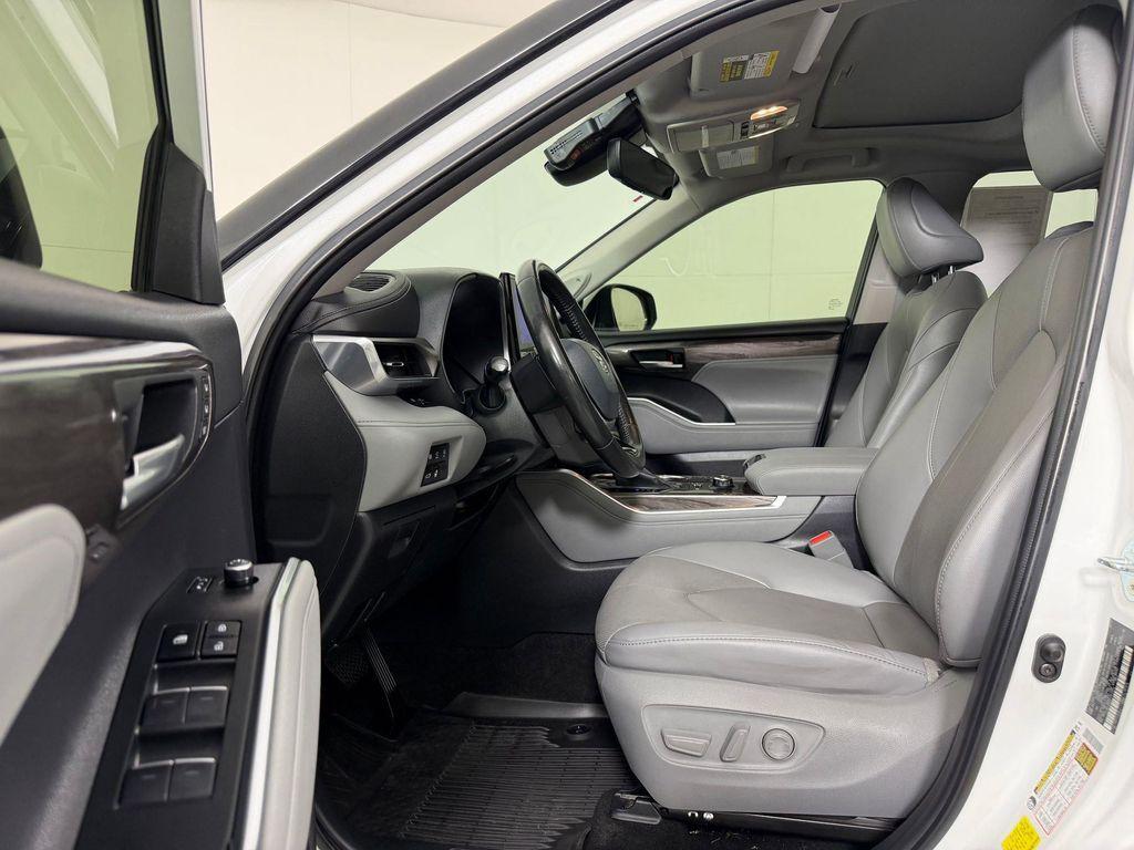 used 2023 Toyota Highlander car, priced at $36,378