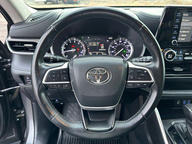 used 2022 Toyota Highlander car, priced at $28,997