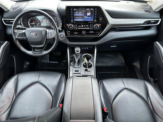 used 2022 Toyota Highlander car, priced at $28,997