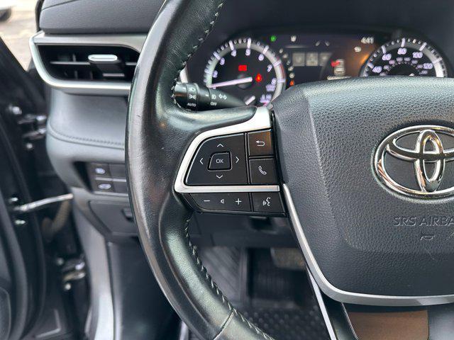 used 2022 Toyota Highlander car, priced at $28,997