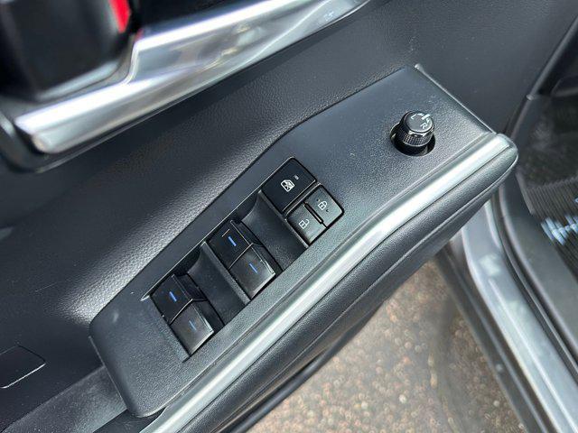 used 2022 Toyota Highlander car, priced at $28,997