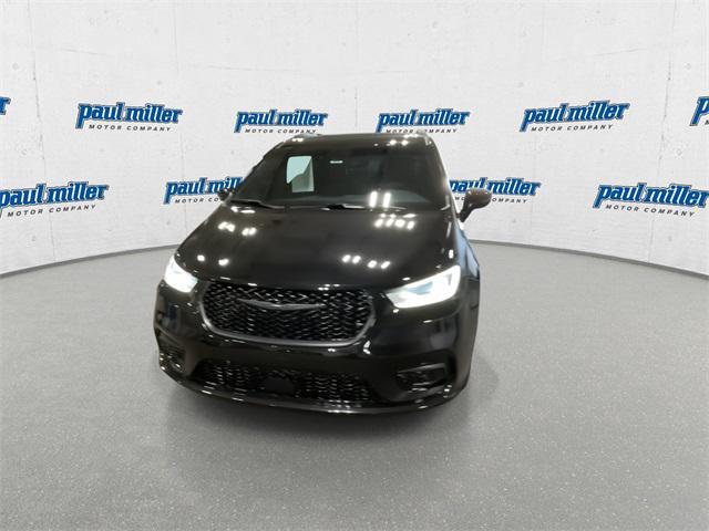 used 2023 Chrysler Pacifica car, priced at $25,153