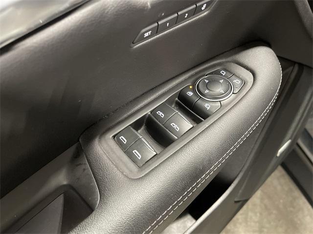 used 2021 Cadillac XT5 car, priced at $23,624