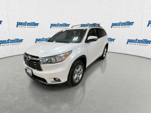 used 2016 Toyota Highlander car, priced at $21,799