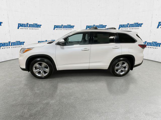 used 2016 Toyota Highlander car, priced at $21,799