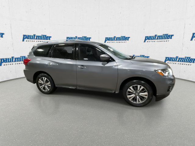 used 2020 Nissan Pathfinder car, priced at $18,000