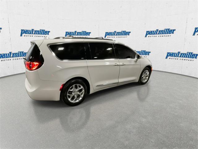 used 2020 Chrysler Pacifica car, priced at $15,369