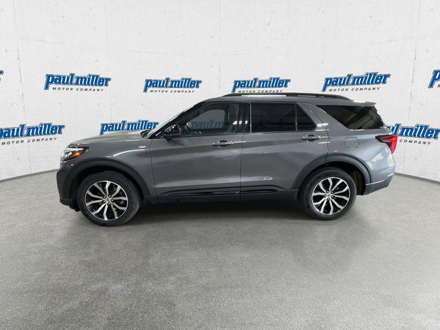 used 2025 Ford Explorer car, priced at $39,841