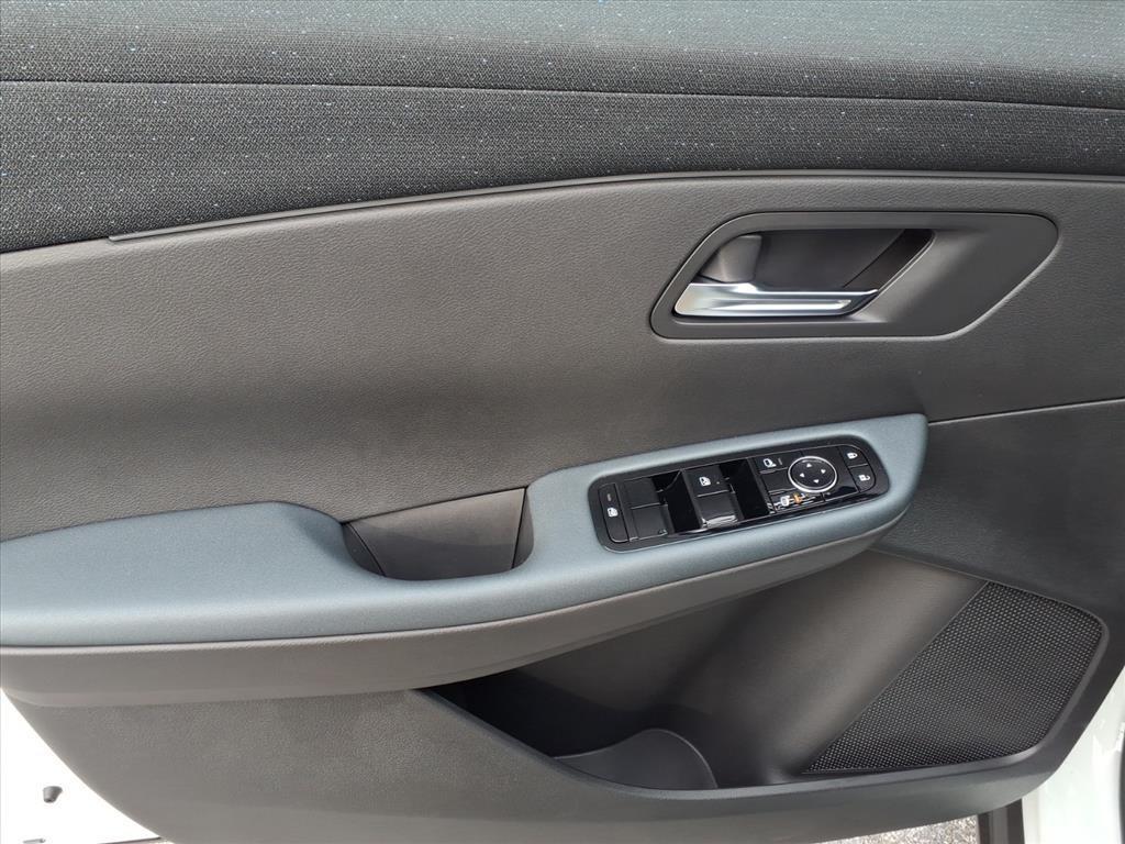 new 2026 Nissan Leaf car, priced at $31,461