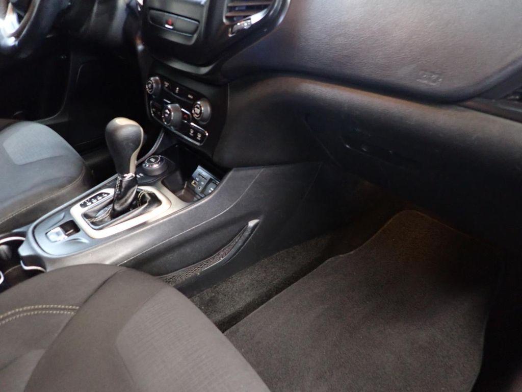 used 2015 Jeep Cherokee car, priced at $7,999