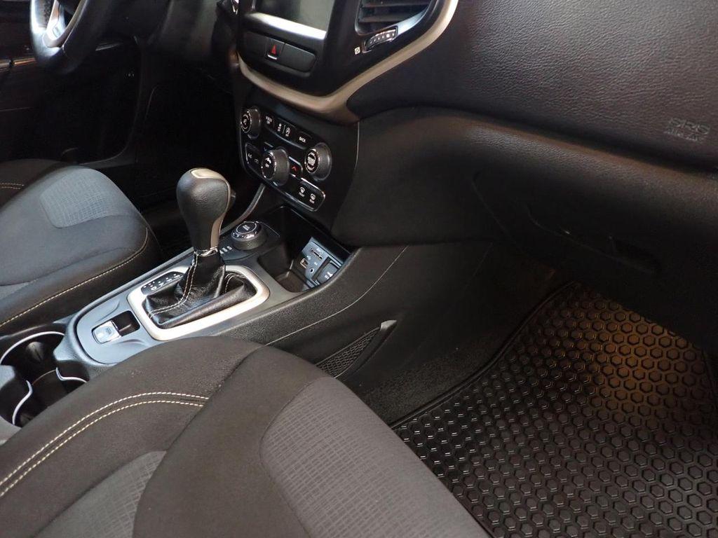 used 2015 Jeep Cherokee car, priced at $7,999