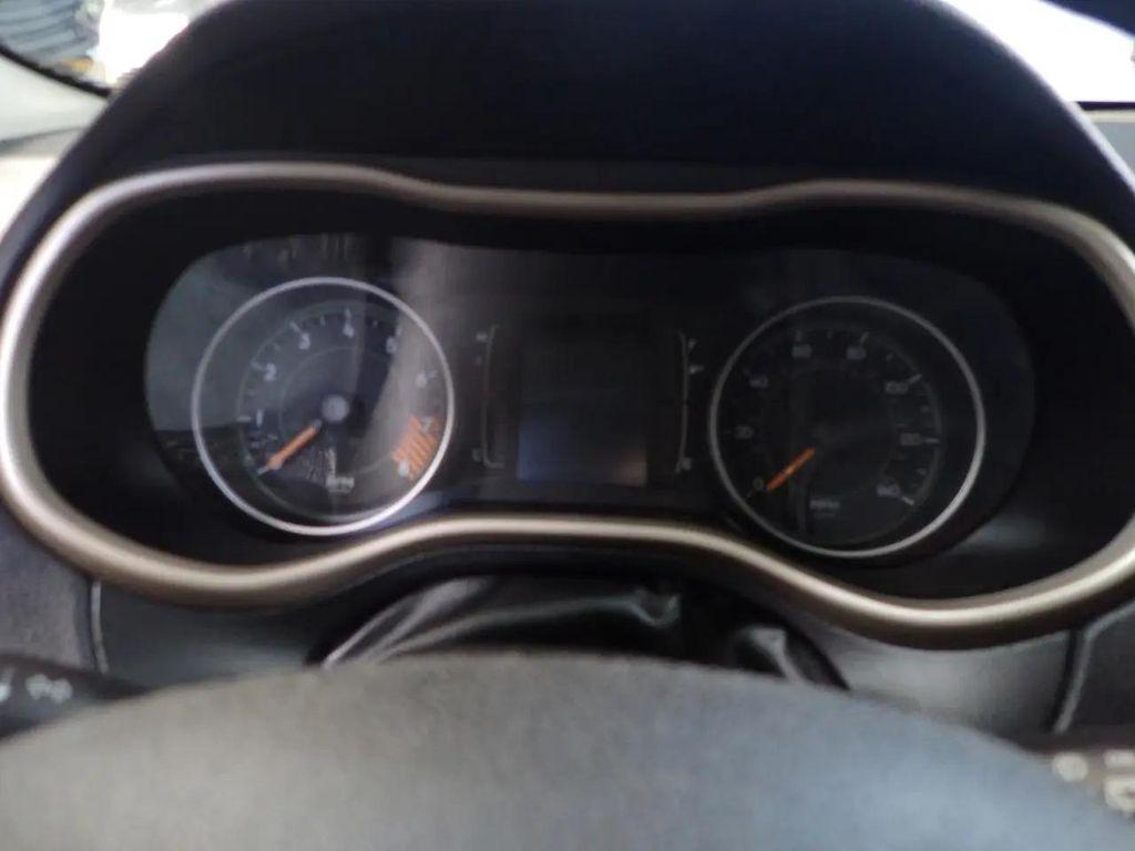 used 2015 Jeep Cherokee car, priced at $7,999