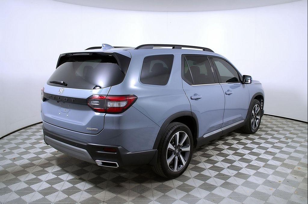 used 2024 Honda Pilot car, priced at $39,202