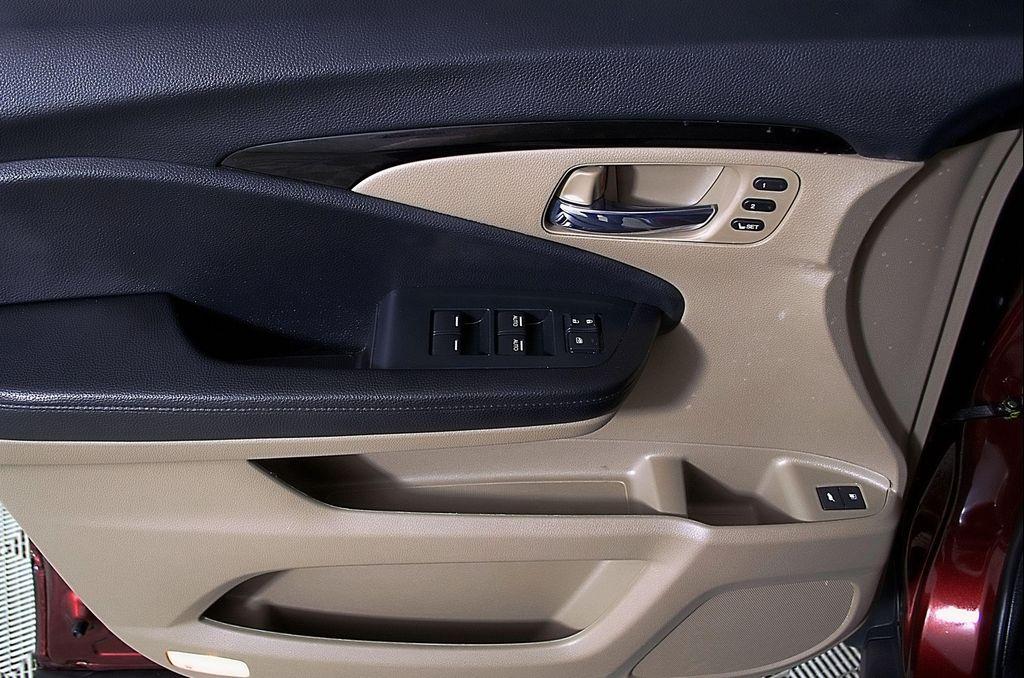 used 2022 Honda Pilot car, priced at $24,998