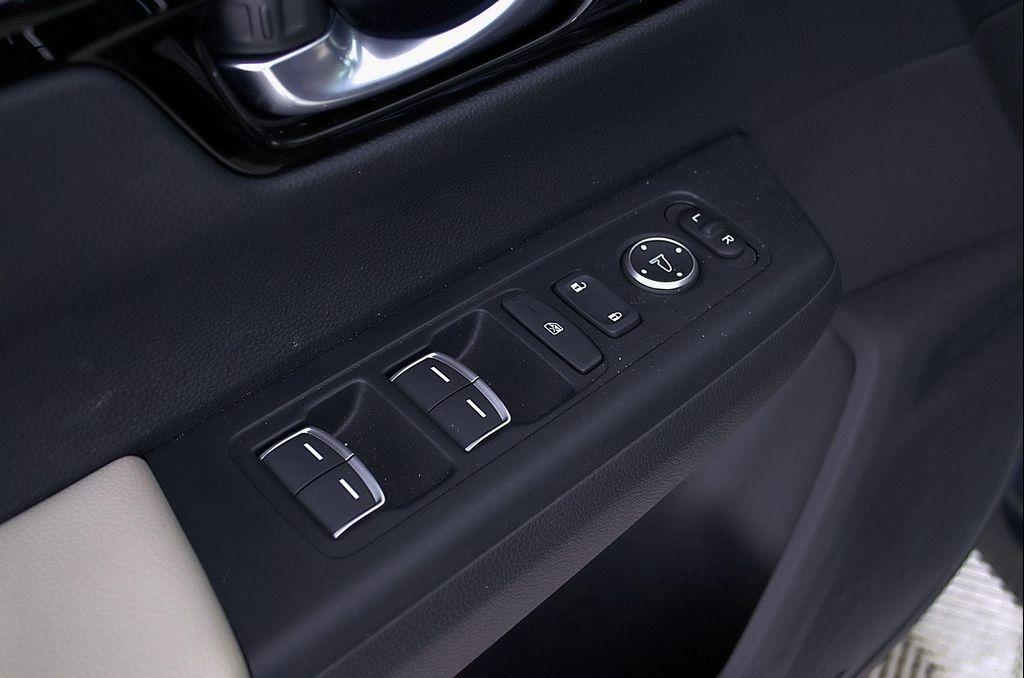 used 2025 Honda CR-V car, priced at $33,798