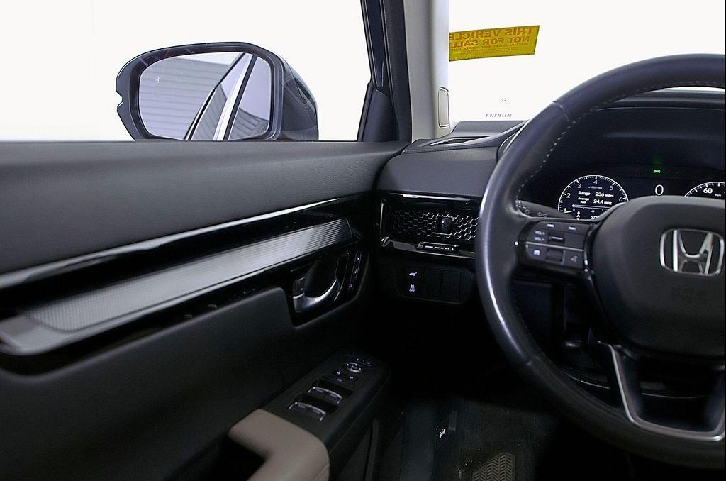 used 2025 Honda CR-V car, priced at $31,998