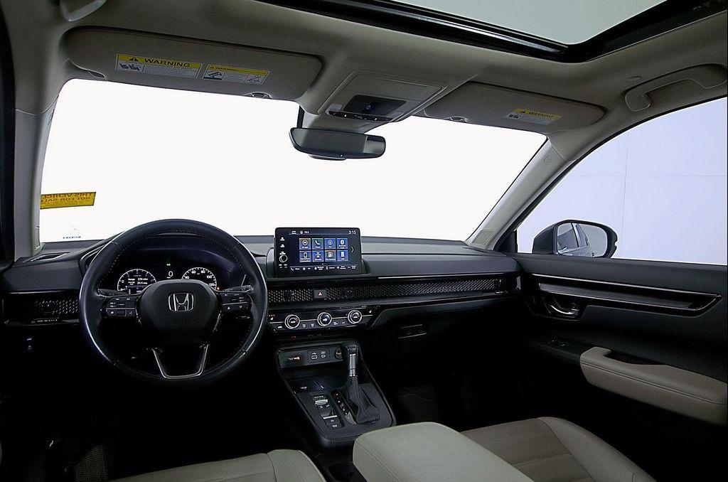 used 2025 Honda CR-V car, priced at $31,998
