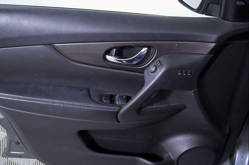 used 2019 Nissan Rogue car, priced at $15,998