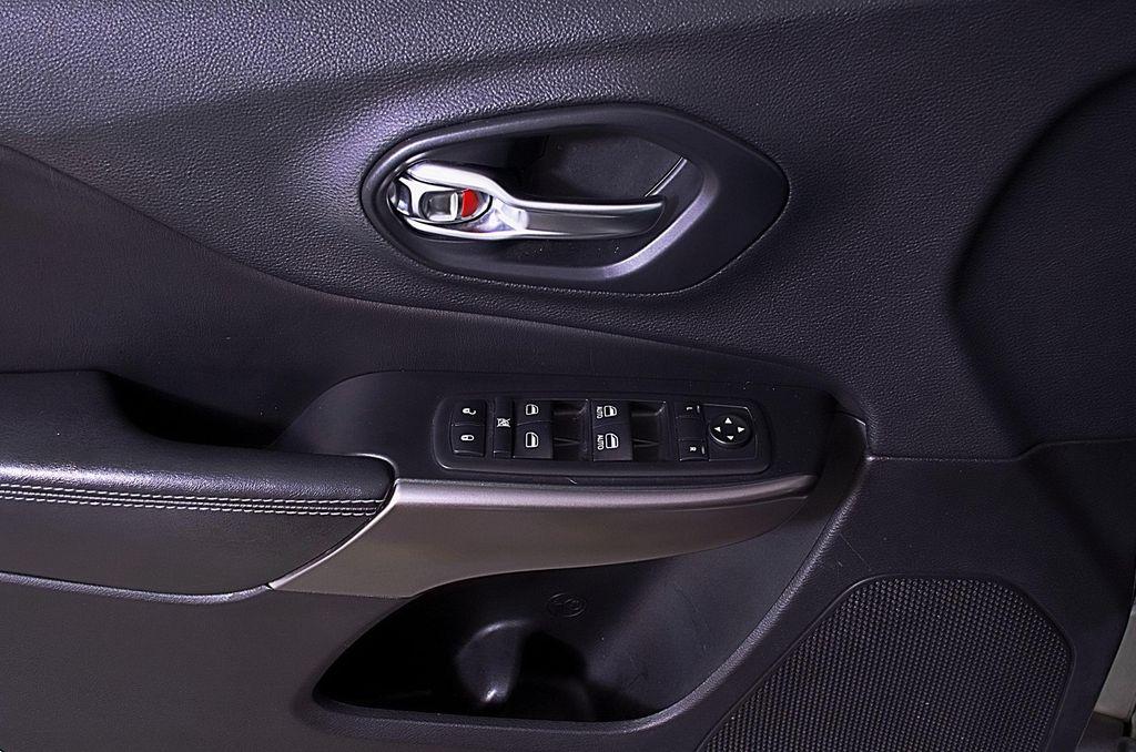 used 2019 Jeep Cherokee car, priced at $14,529