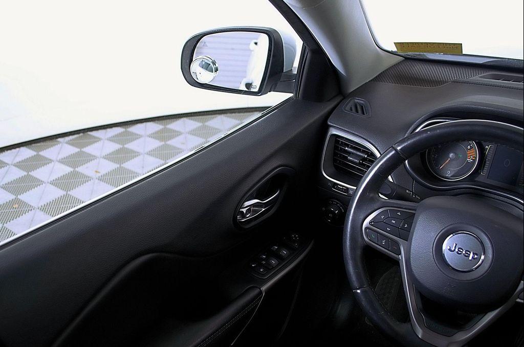 used 2019 Jeep Cherokee car, priced at $14,529