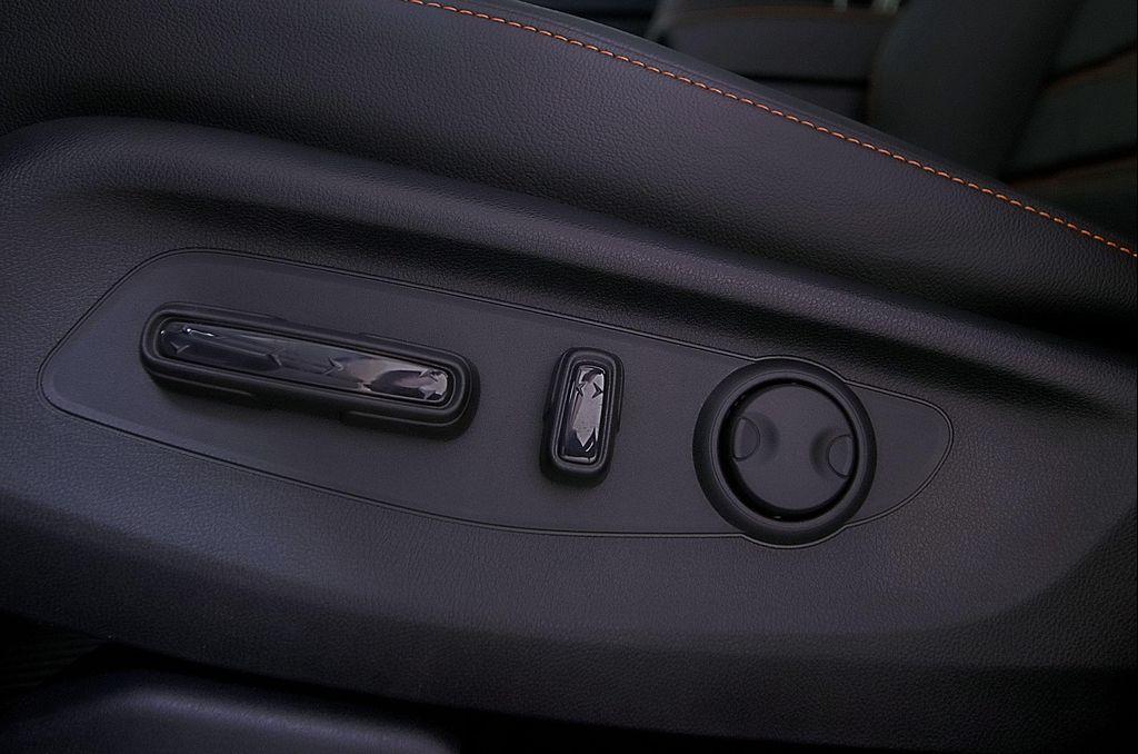 new 2026 Honda CR-V Hybrid car, priced at $40,115