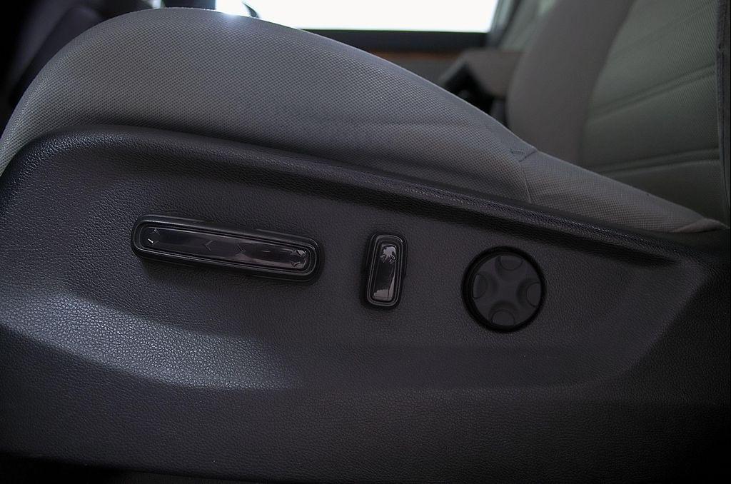 used 2022 Honda CR-V car, priced at $27,718