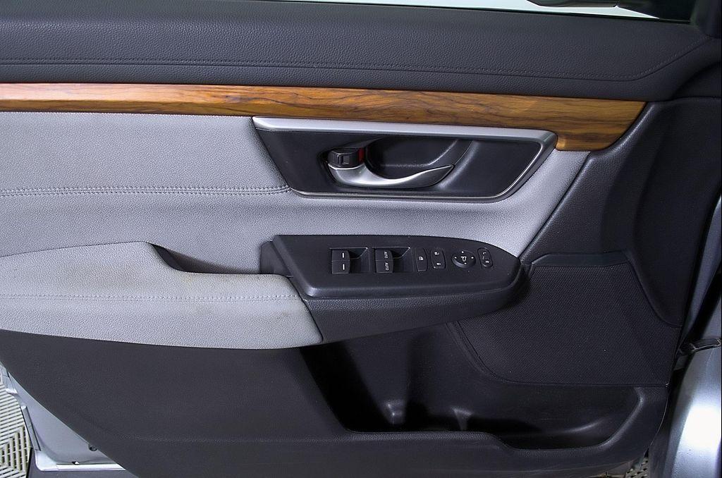 used 2022 Honda CR-V car, priced at $27,718