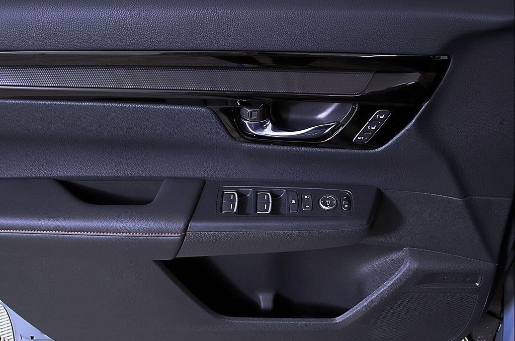 new 2026 Honda CR-V Hybrid car, priced at $41,036