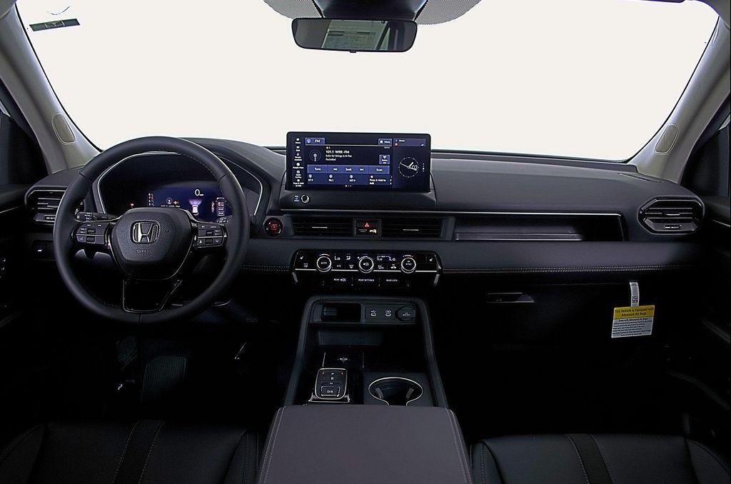 new 2026 Honda Pilot car, priced at $46,445