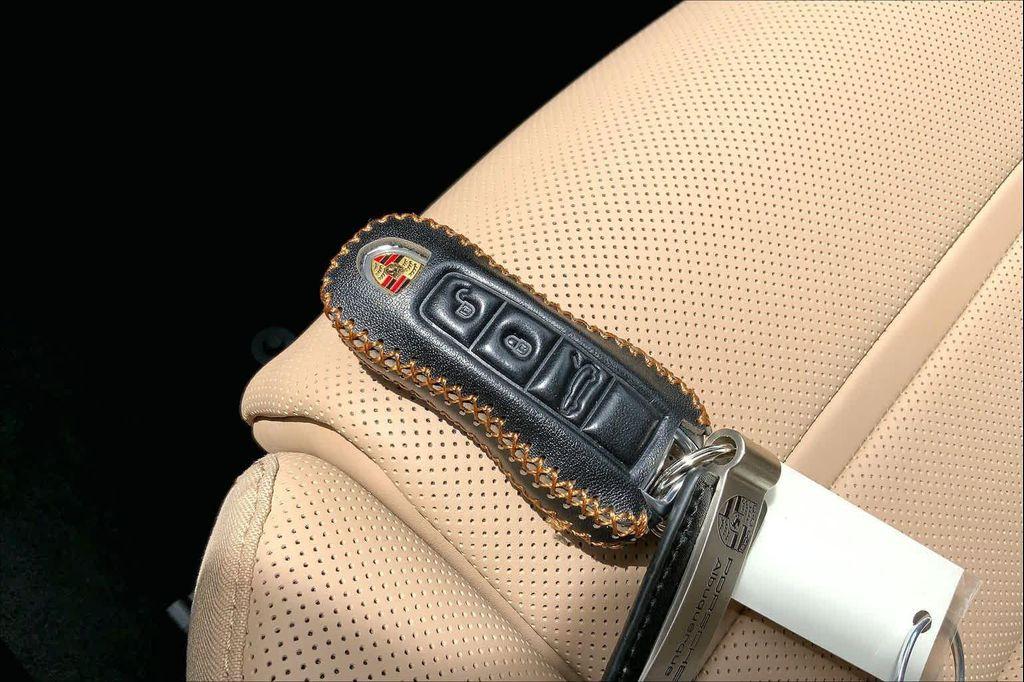 used 2025 Porsche Cayenne car, priced at $86,500