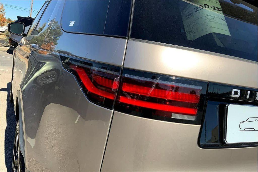 used 2025 Land Rover Discovery car, priced at $65,388