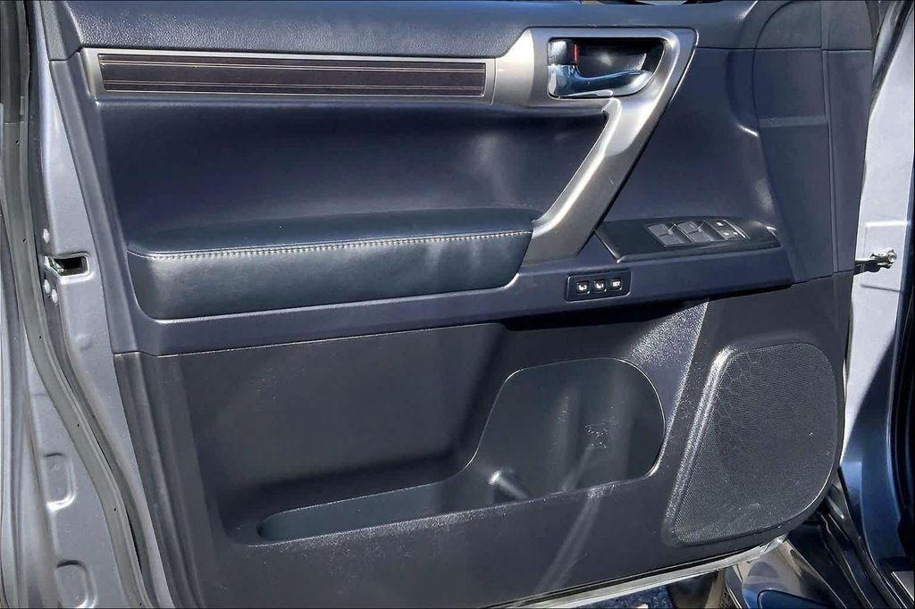 used 2022 Lexus GX 460 car, priced at $51,000