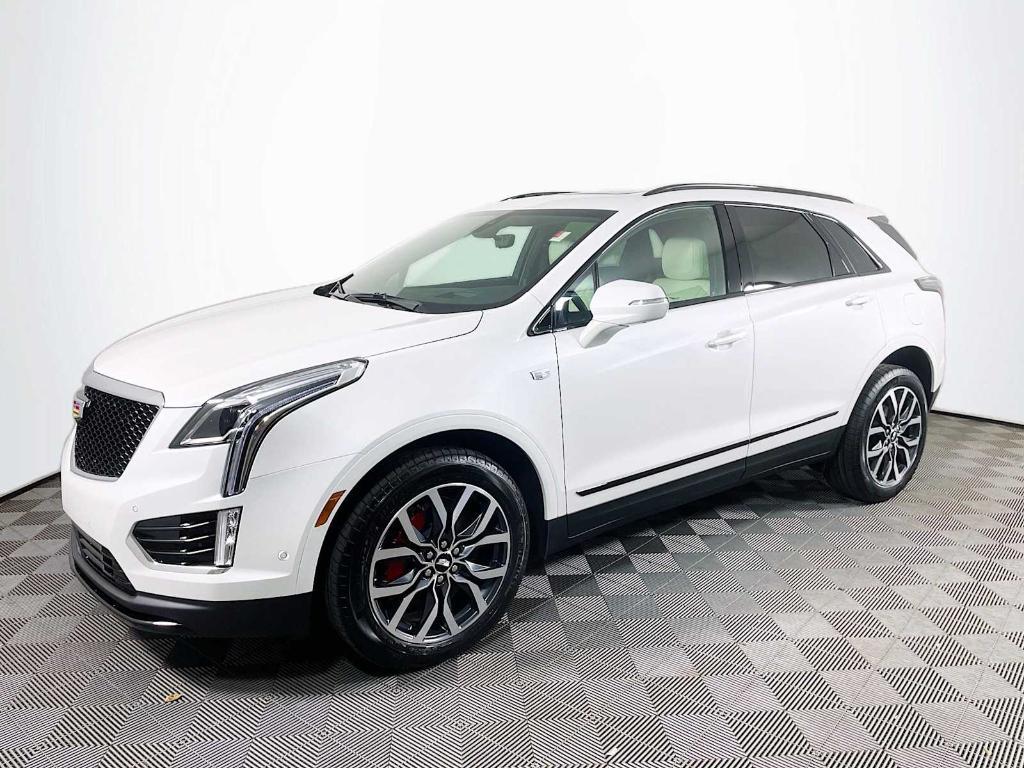 new 2026 Cadillac XT5 car, priced at $69,340