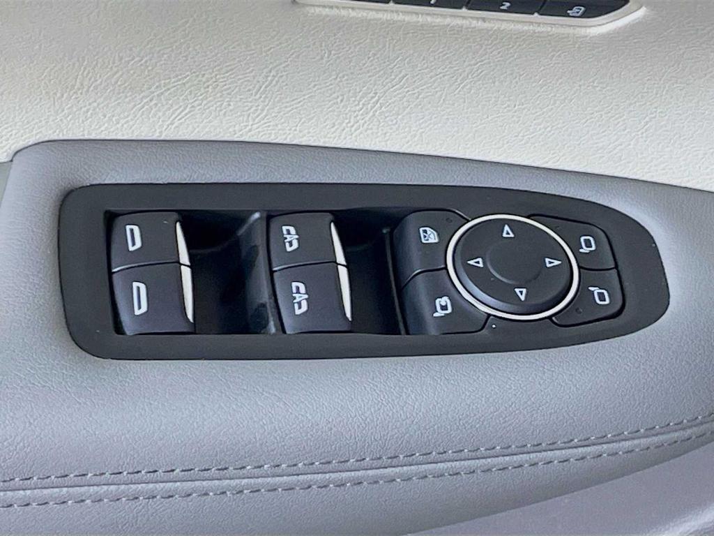 used 2022 Cadillac XT6 car, priced at $31,995