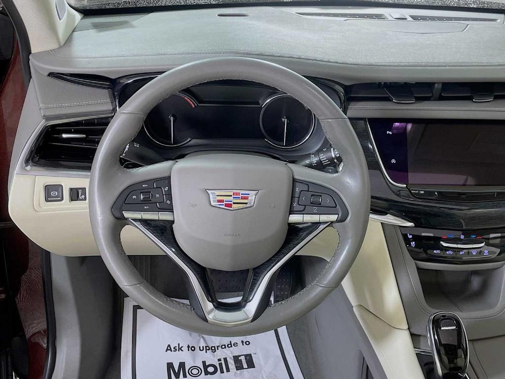 used 2022 Cadillac XT6 car, priced at $31,995