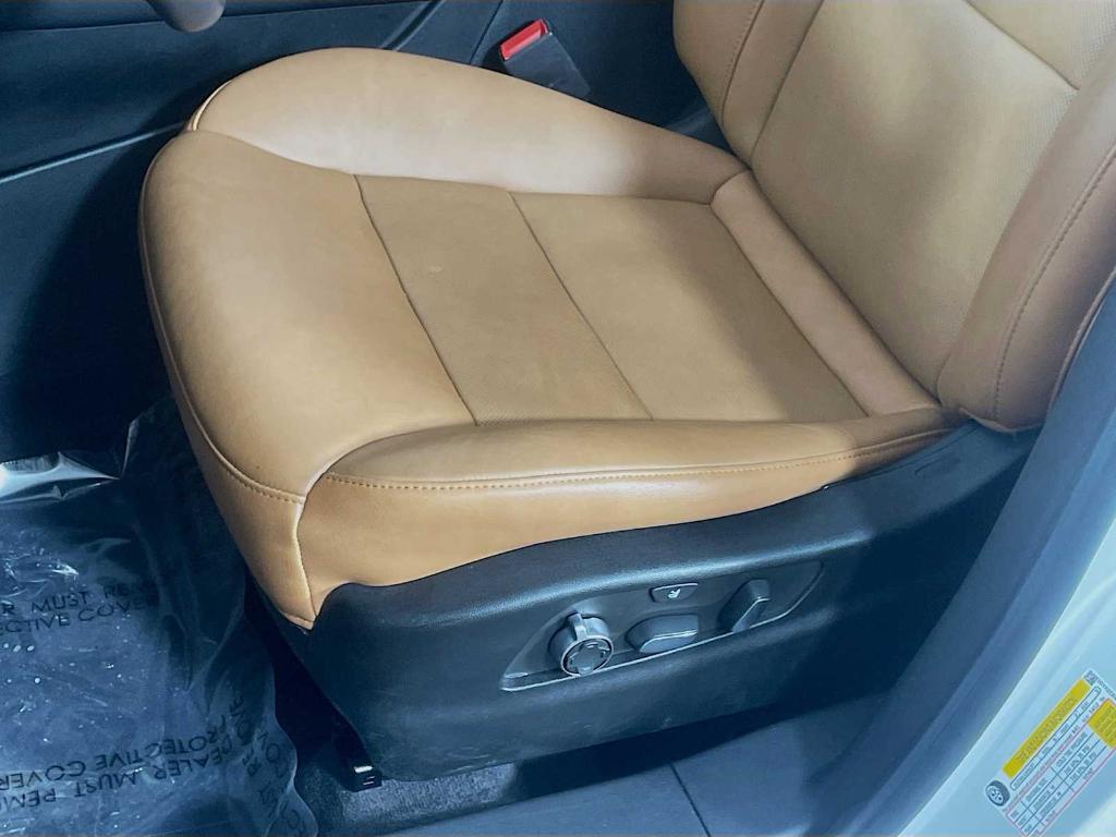 used 2022 Cadillac XT4 car, priced at $26,995