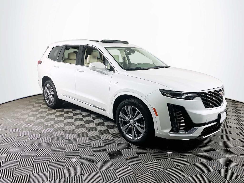 used 2023 Cadillac XT6 car, priced at $42,995