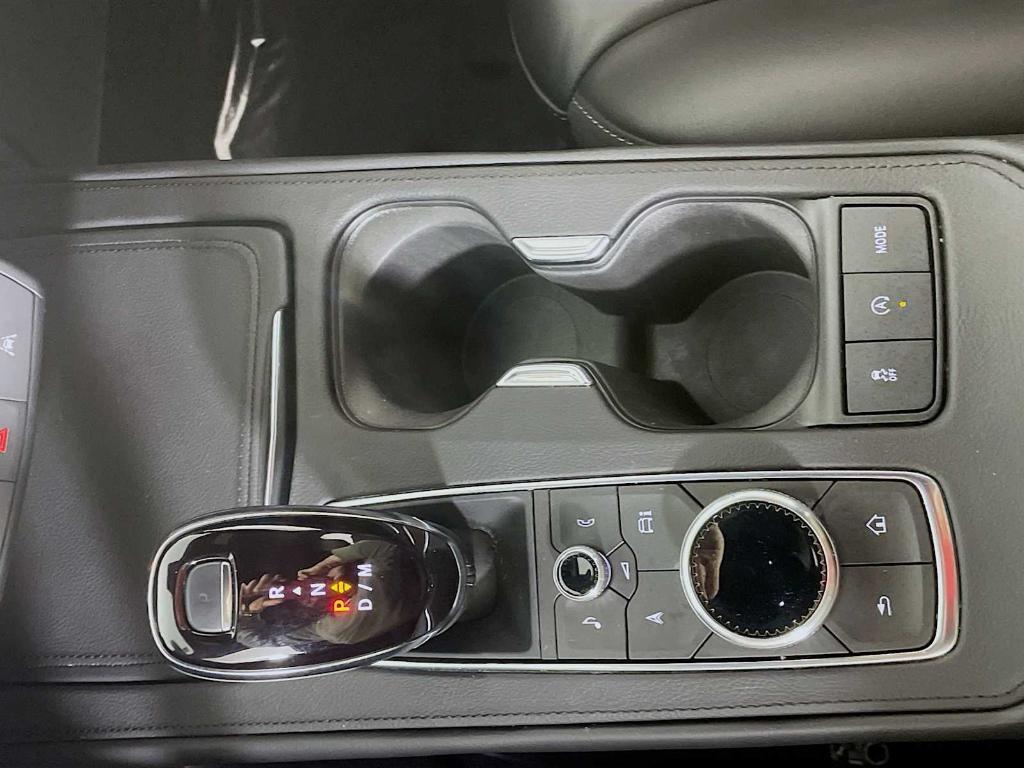 used 2024 Cadillac XT4 car, priced at $33,995