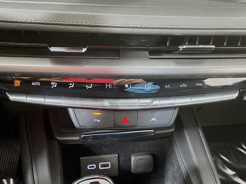 used 2024 Cadillac XT4 car, priced at $32,995