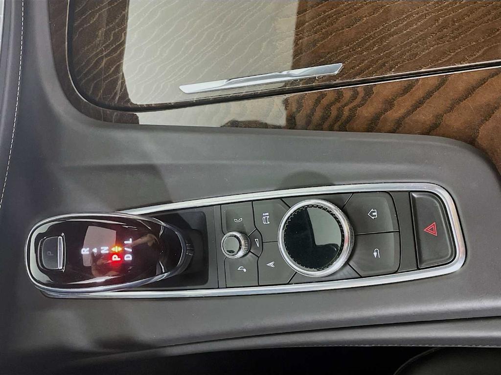 used 2022 Cadillac Escalade ESV car, priced at $69,995