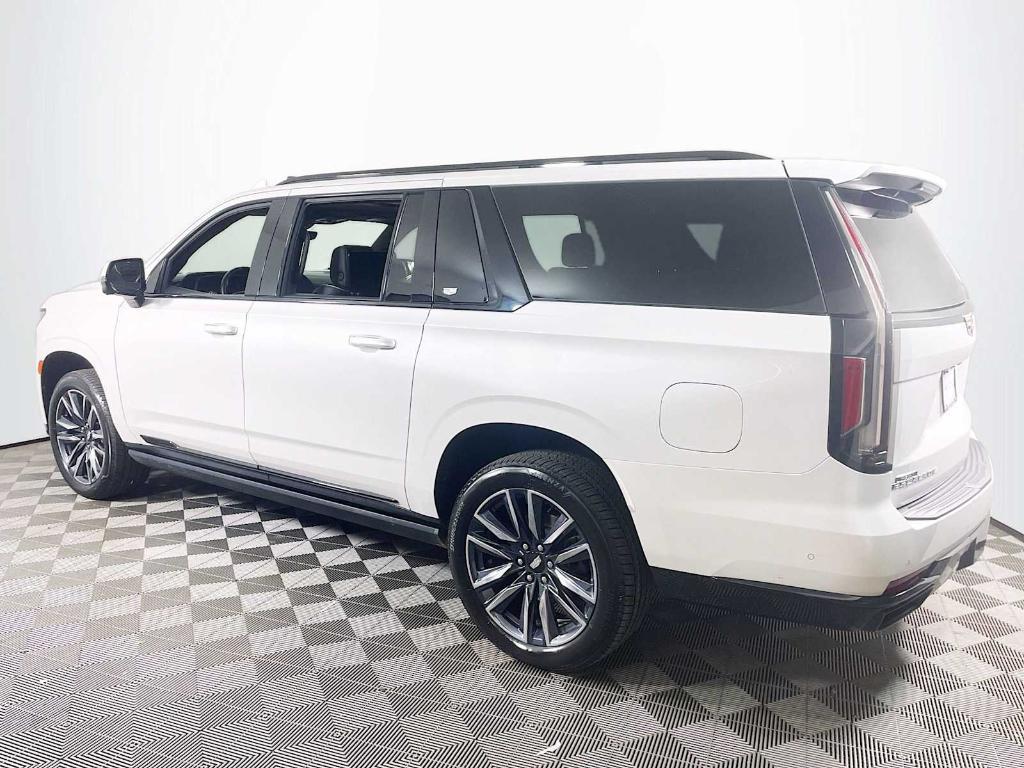 used 2022 Cadillac Escalade ESV car, priced at $69,995