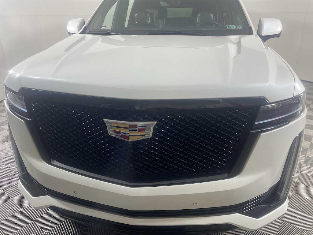used 2022 Cadillac Escalade ESV car, priced at $69,995