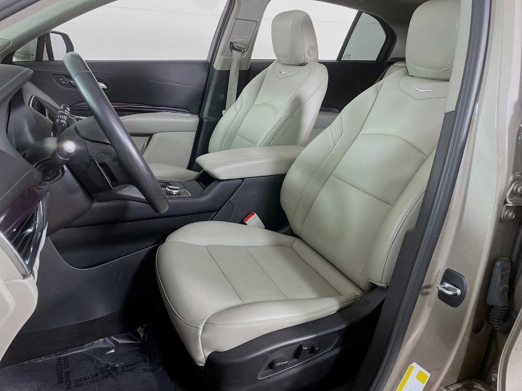 used 2023 Cadillac XT4 car, priced at $26,995