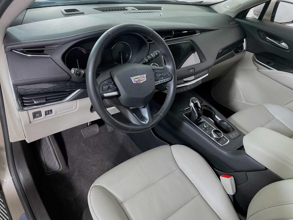 used 2022 Cadillac XT4 car, priced at $25,995